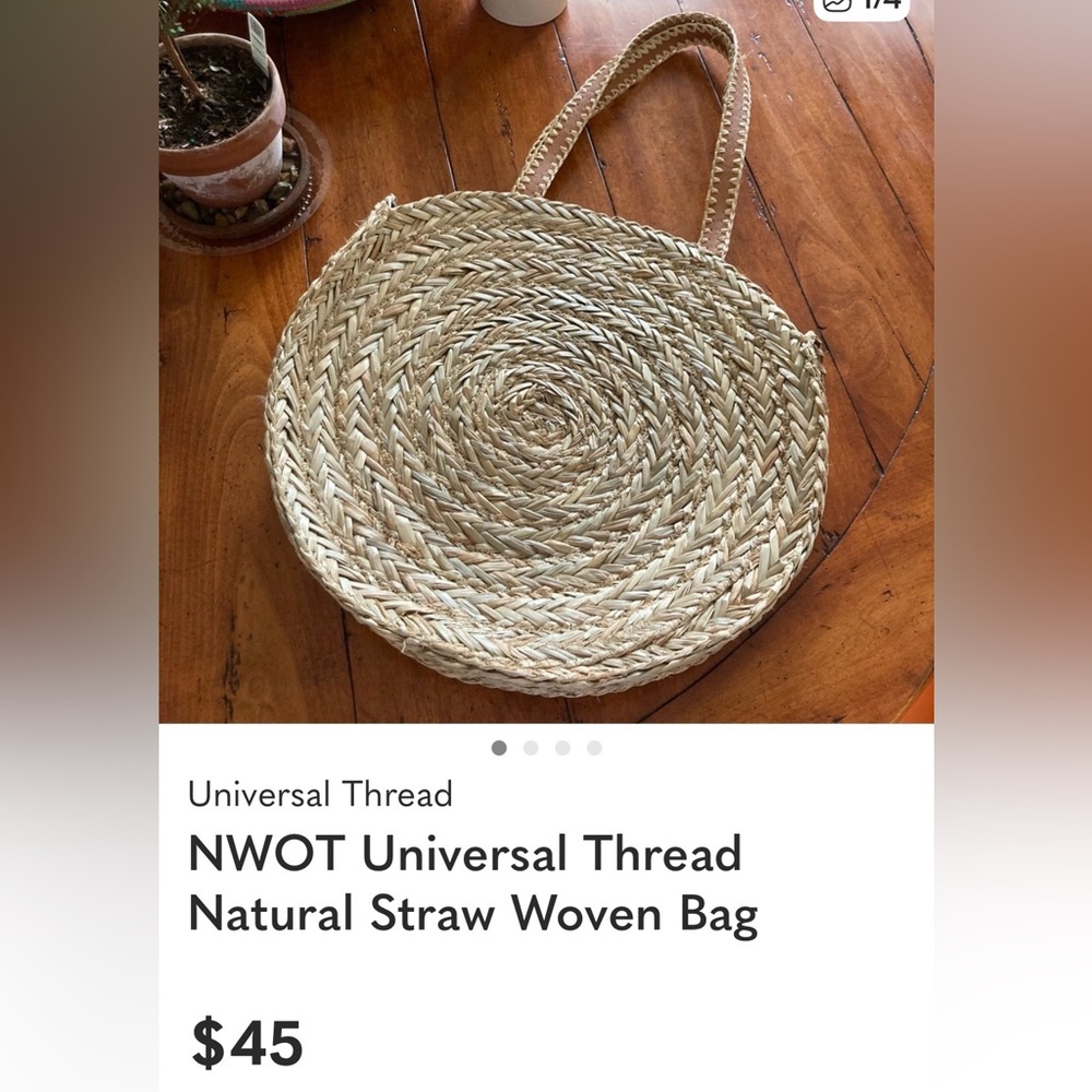 🔥 NWT~The VACATION TOTE Universal Treads Round Straw Tote Bag 1 Inside pocket - Picture 11 of 12